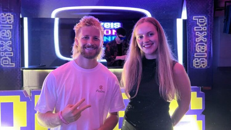 Pixels Stacked App First Look Landing Page Play Games Earn Rewards Missions